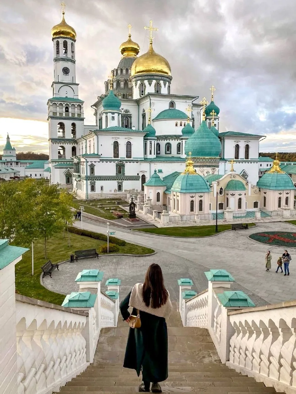 Невероятно красивый храм с богатым музеем

⏰ Вт-Ср, Вс 10:00-19:00, Чт-Сб 10:00-20:00 

«Новый Иерус