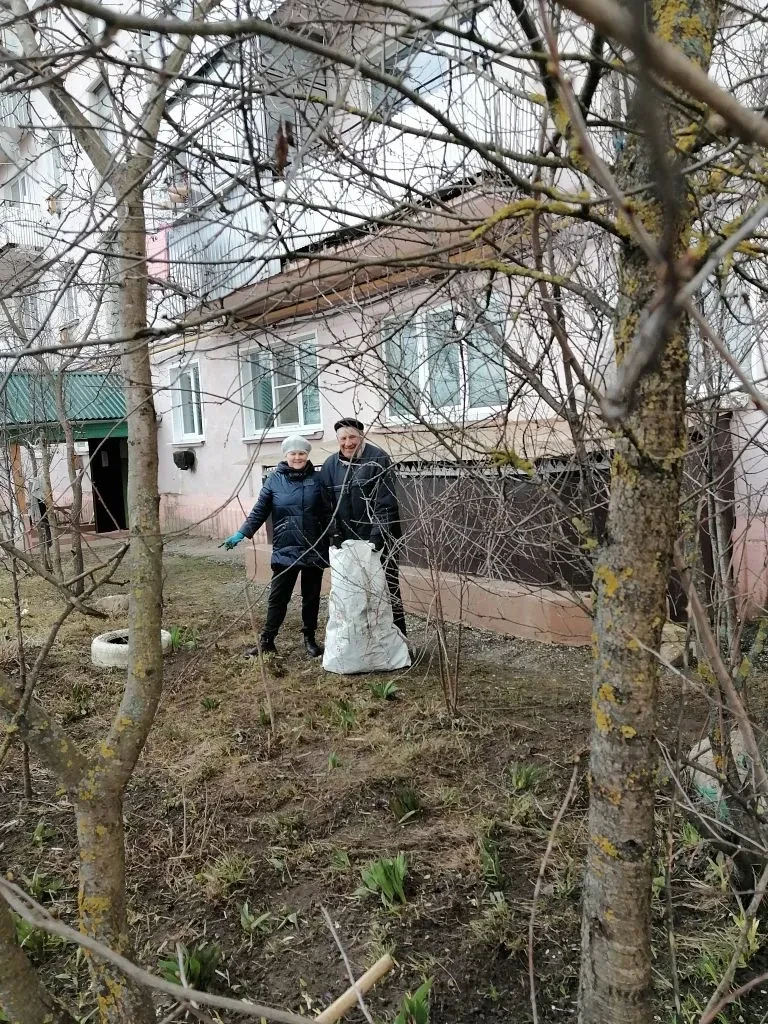 Жители дома №1 по ул. Кирова, 06.04.2026 г. организовали субботник придомовой территории