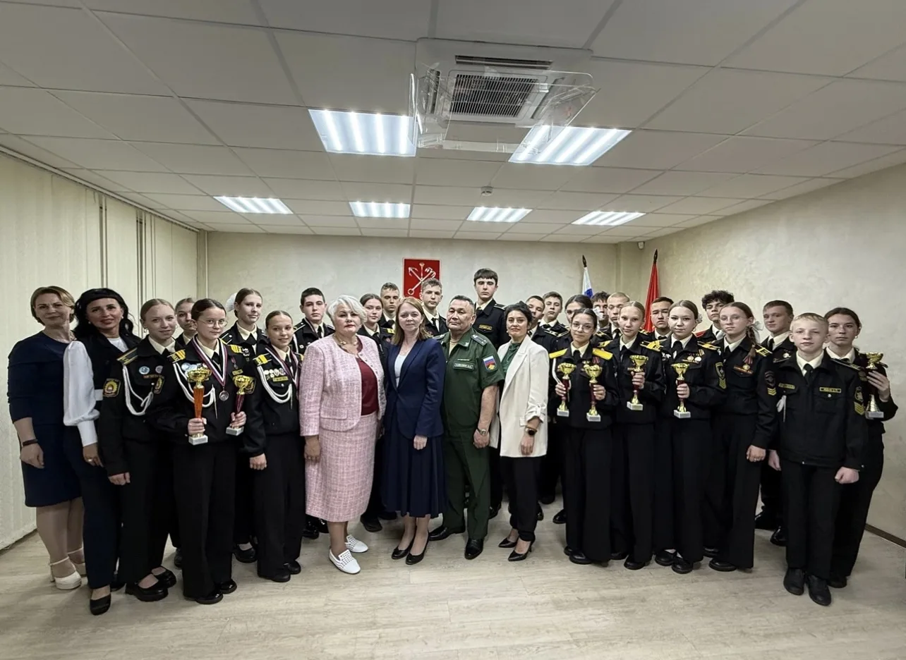 ⭐️ТОРЖЕСТВЕННОЕ НАГРАЖДЕНИЕ ПО ИТОГАМ КОНКУРСА «ВИВАТ, КАДЕТ!»⭐️

🏆 Сегодня в администрации Краснос