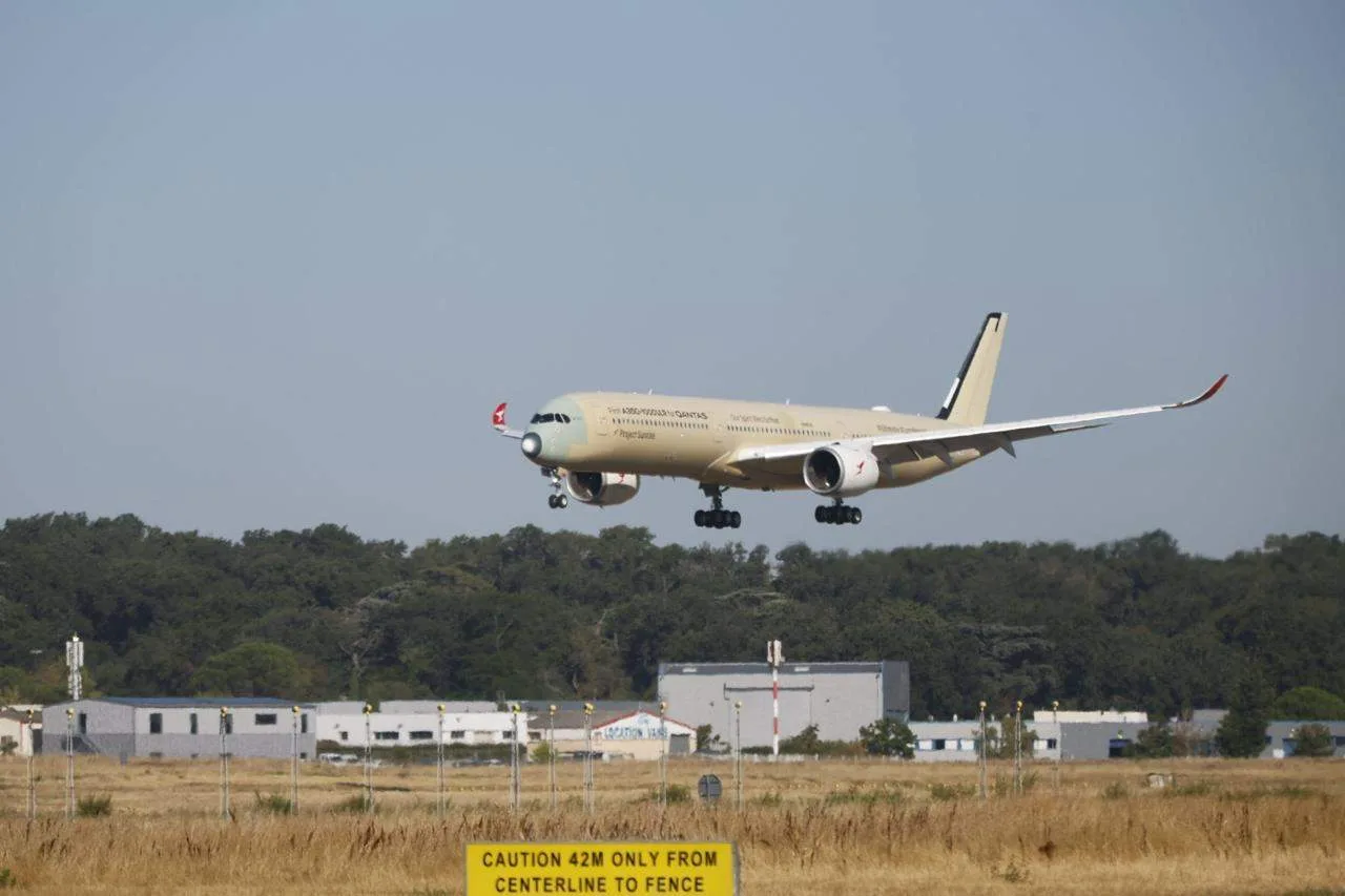 🇦🇺 Airbus A350-1000ULR совершил самый дальний беспосадочный полёт коммерческого самолёта. Испытате