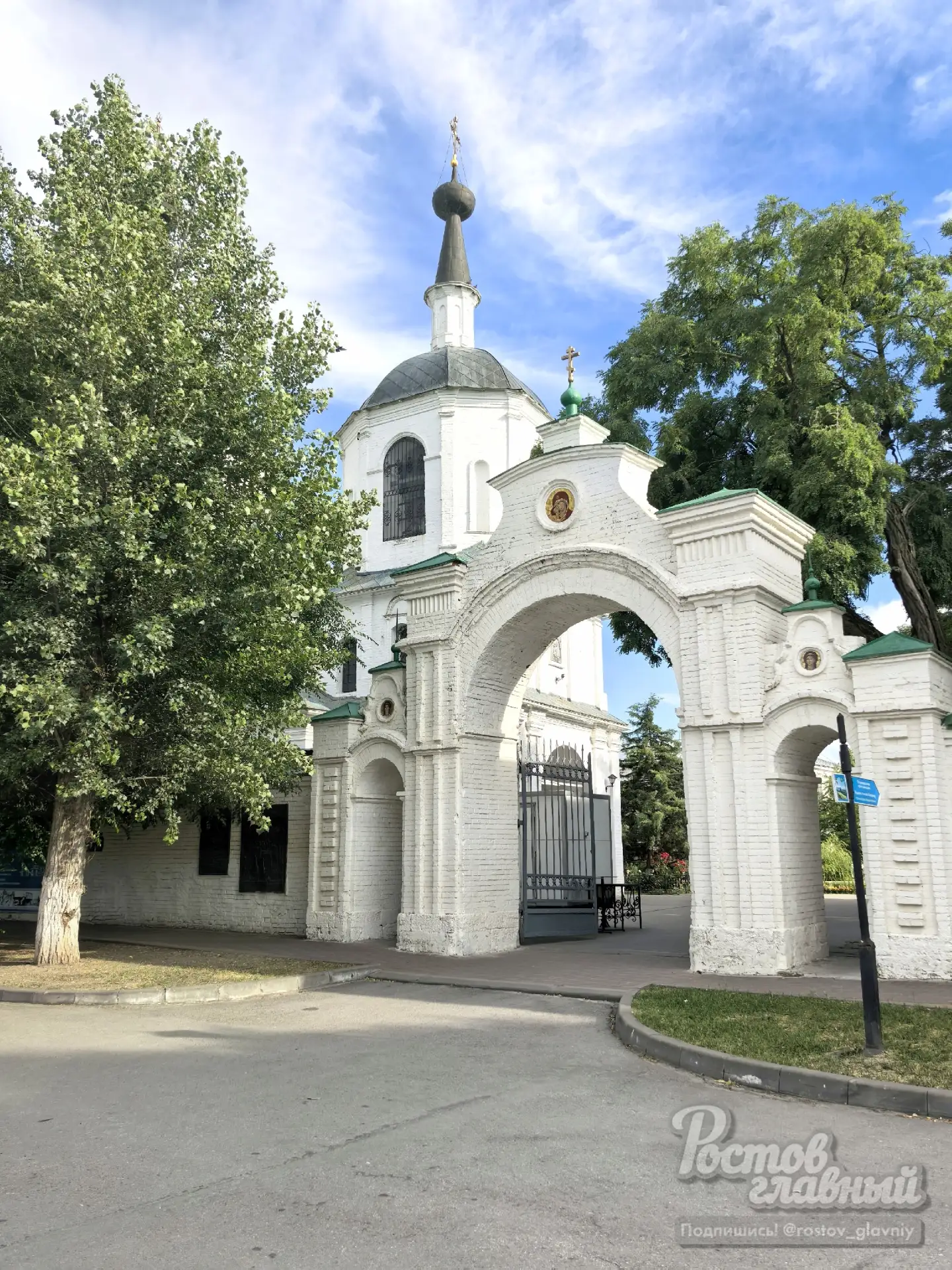 Старочеркасская 🌳

Станица с богатым историческим наследием и уютными парковыми зонами. Прогуливаяс