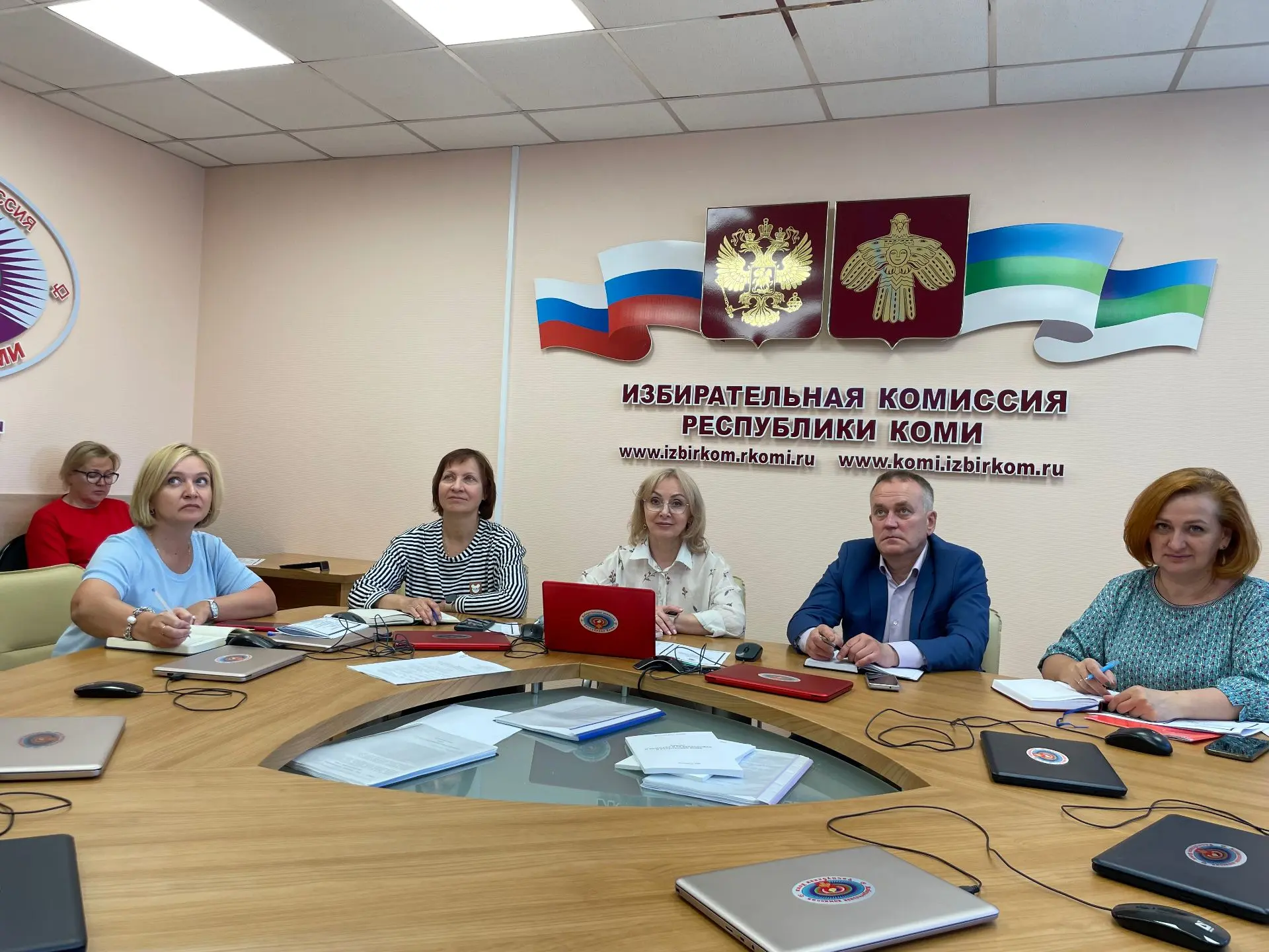 ✅ ЦИК России проводит обучение окружных избирательных комиссий 
по выборам в Госдуму России

ЦИК Рос