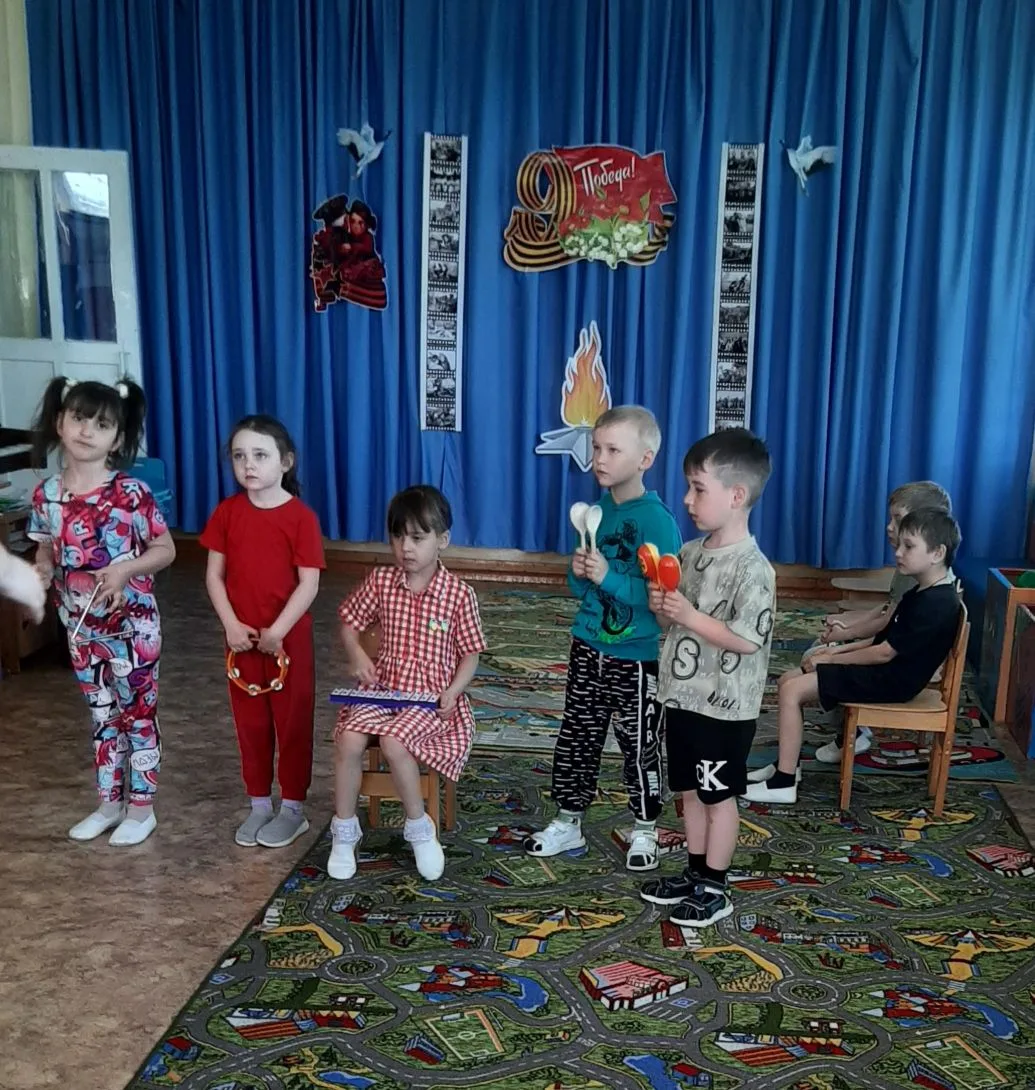 Репетиция — залог успеха! Наши ребята старательно готовятся к двум важным событиям: Дню Победы и вып