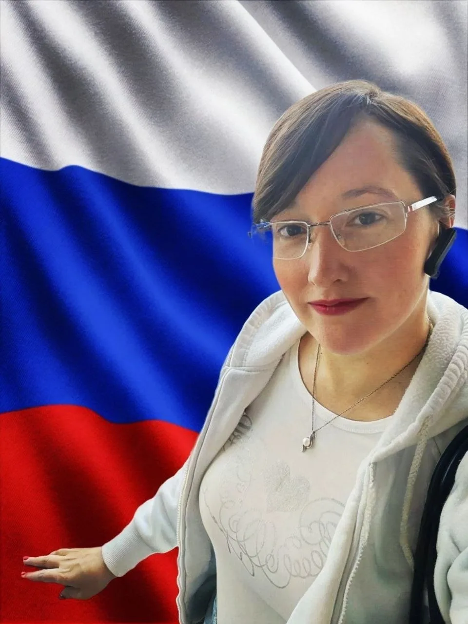 Сегодня можно просто поздравить друг друга. А можно ещё и подписчиков себе добавить 😄

С Днём Росси