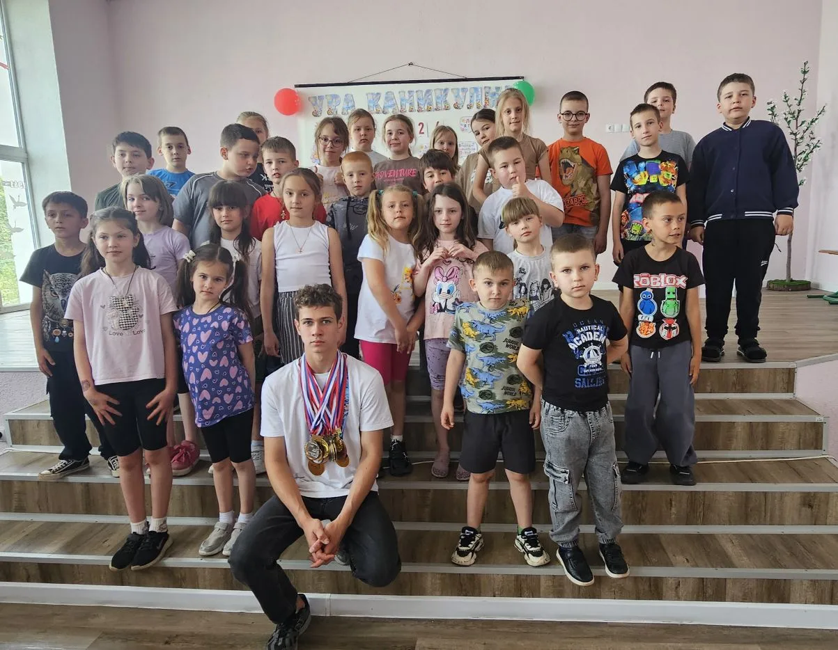 🤝Встреча спортсмена с детьми в школе в рамках акции «Спортивный Донбасс»

✅️В рамках республиканско