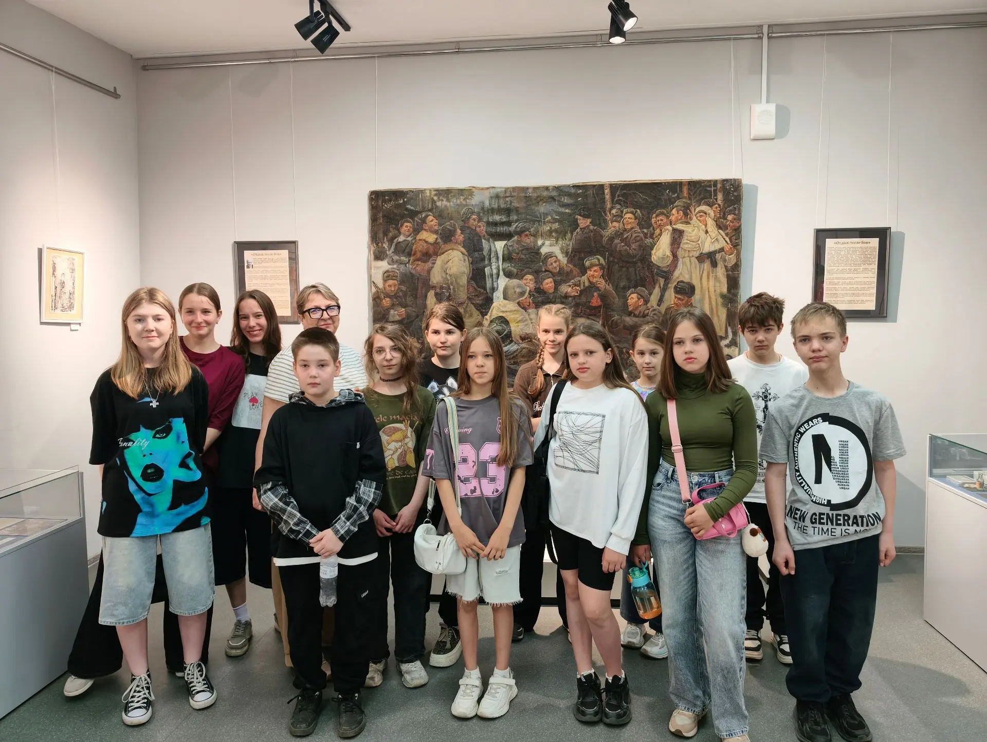Во время активных каникул наши дружные отряды — «Art Лето» под руководством Герасимовой Е.А. и «Кома
