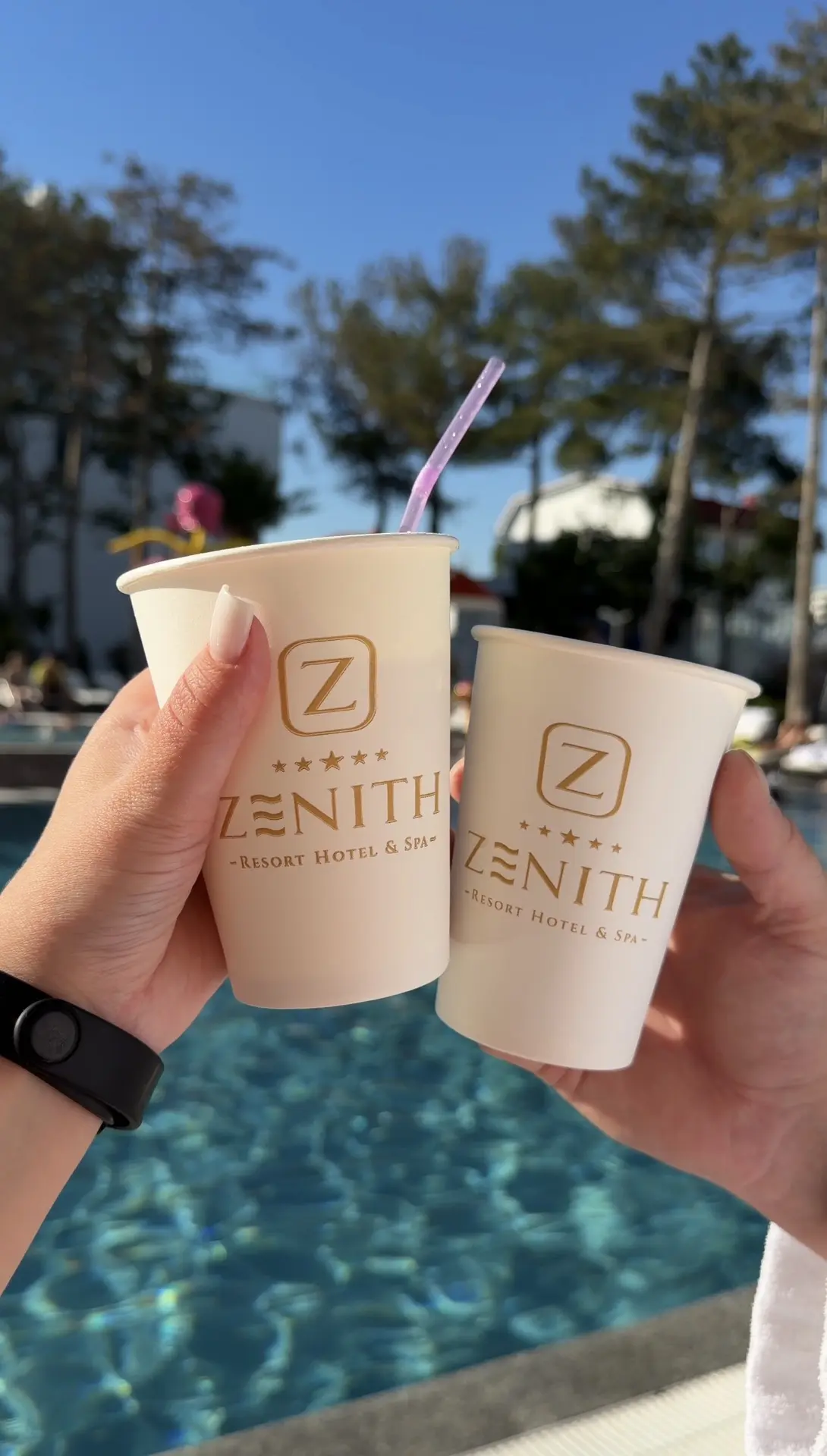 Мы сегодня отдыхаем в лучшем отеле Анапы 👉🏻 zenith_anapa

Так рады, что вырвались !
Тут все супер 