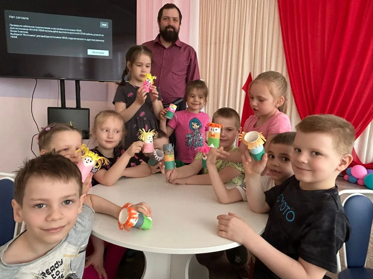#Разговороважном
#ДеньСемьи
👫Семья- это мост между прошлым и будущим. В этом убедились ребята из гр