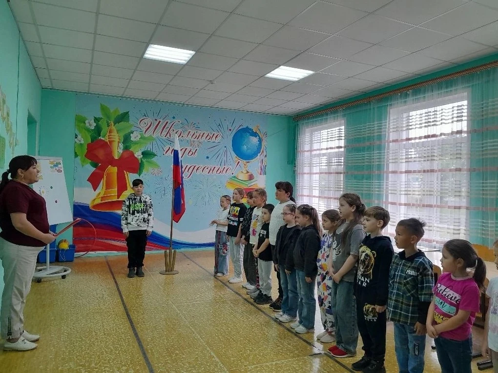 🌝☀ЗДРАВСТВУЙ, ЛЕТО!☀🌻 
 
🗓Сегодня, 1 июня в МОУ "ООШ №4 г.Пугачева" состоялось открытие пришкольн