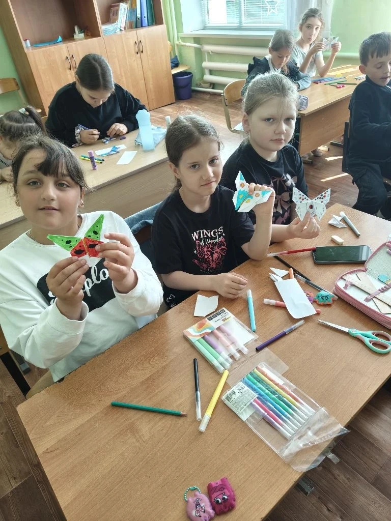 ✨ Волшебство оригами: юные мастера создали бумажных бабочек! ✨

Рубрика "У нас на занятиях"

В детск