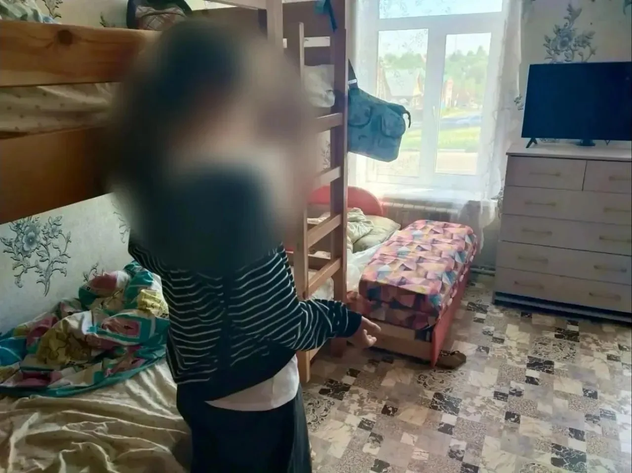 👱‍♀️🤜🧍‍♀️Мать душила и избивала 14-летнюю дочь палкой

По информации прокуратуры Владимирской обл