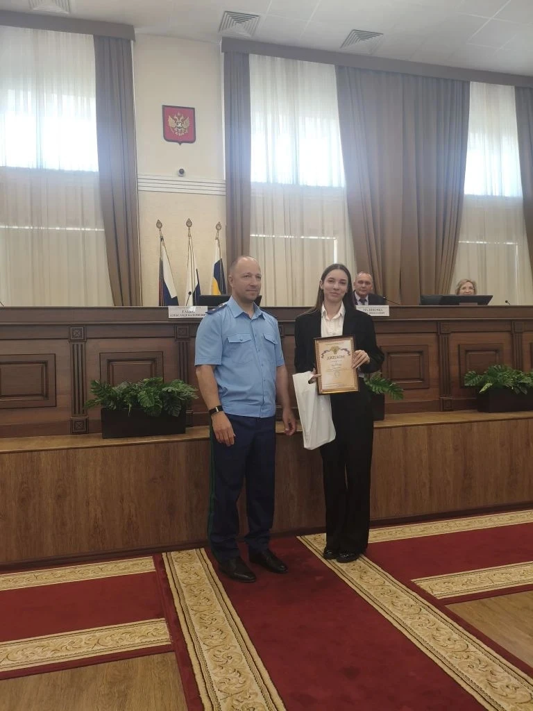 Ученица 11‑го класса школы 10 г. Сальска Носачева Полина заняла второе место в областном конкурсе со