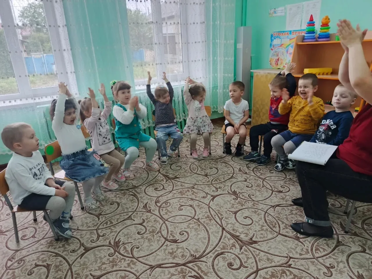 Сегодня во второй младшей группе "Барбарики" прошел не большой праздник — 1 июня, День защиты детей!