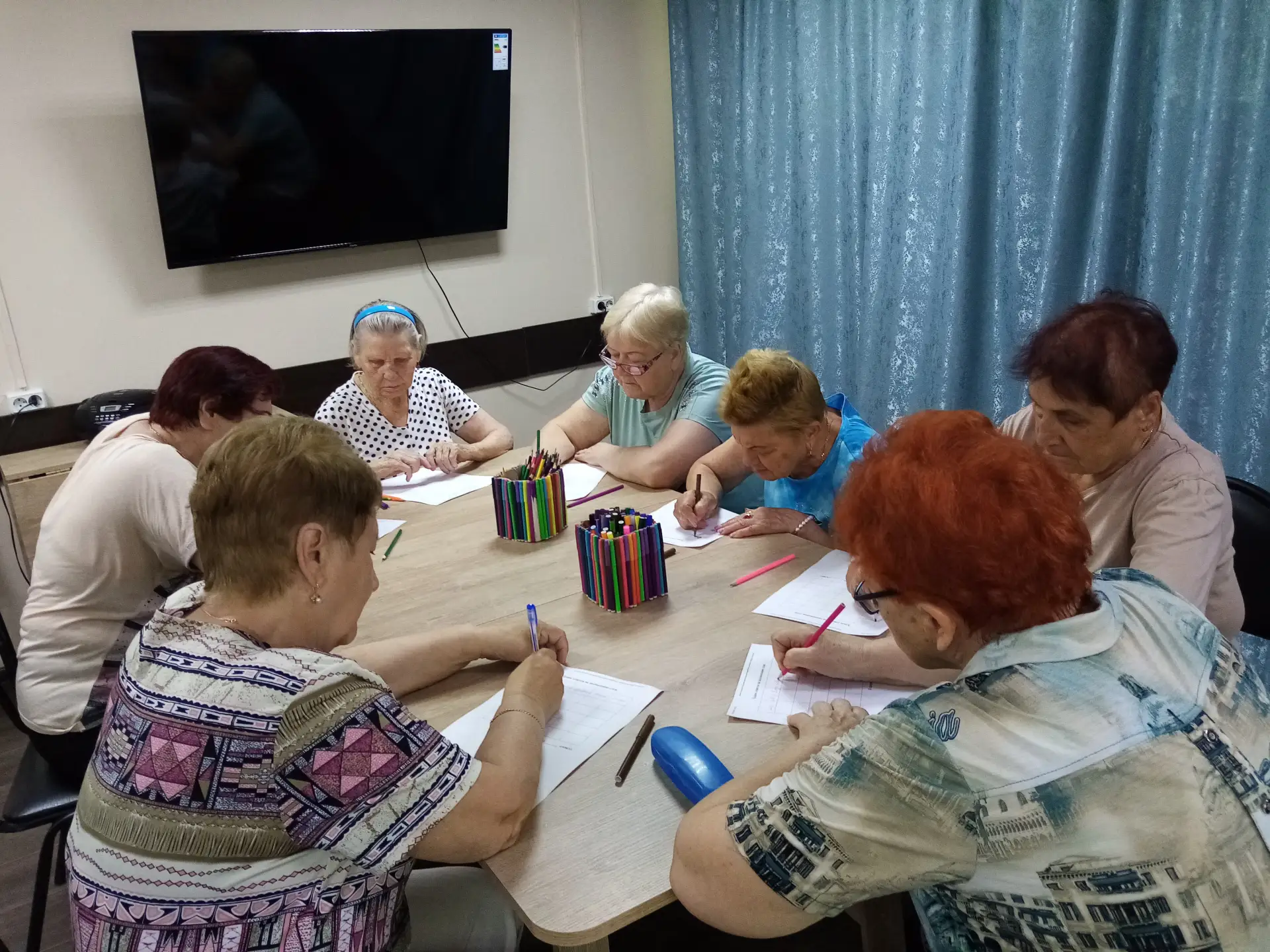 В рамках национального проекта «Активное долголетие в Астраханской области» в комплексном центре Нар