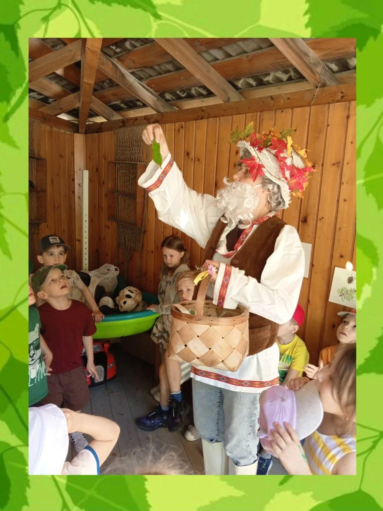 Сегодня у нас был по-настоящему волшебный день! 🌲 В гости к ребятам заглянул сам Старичок-Лесовичок