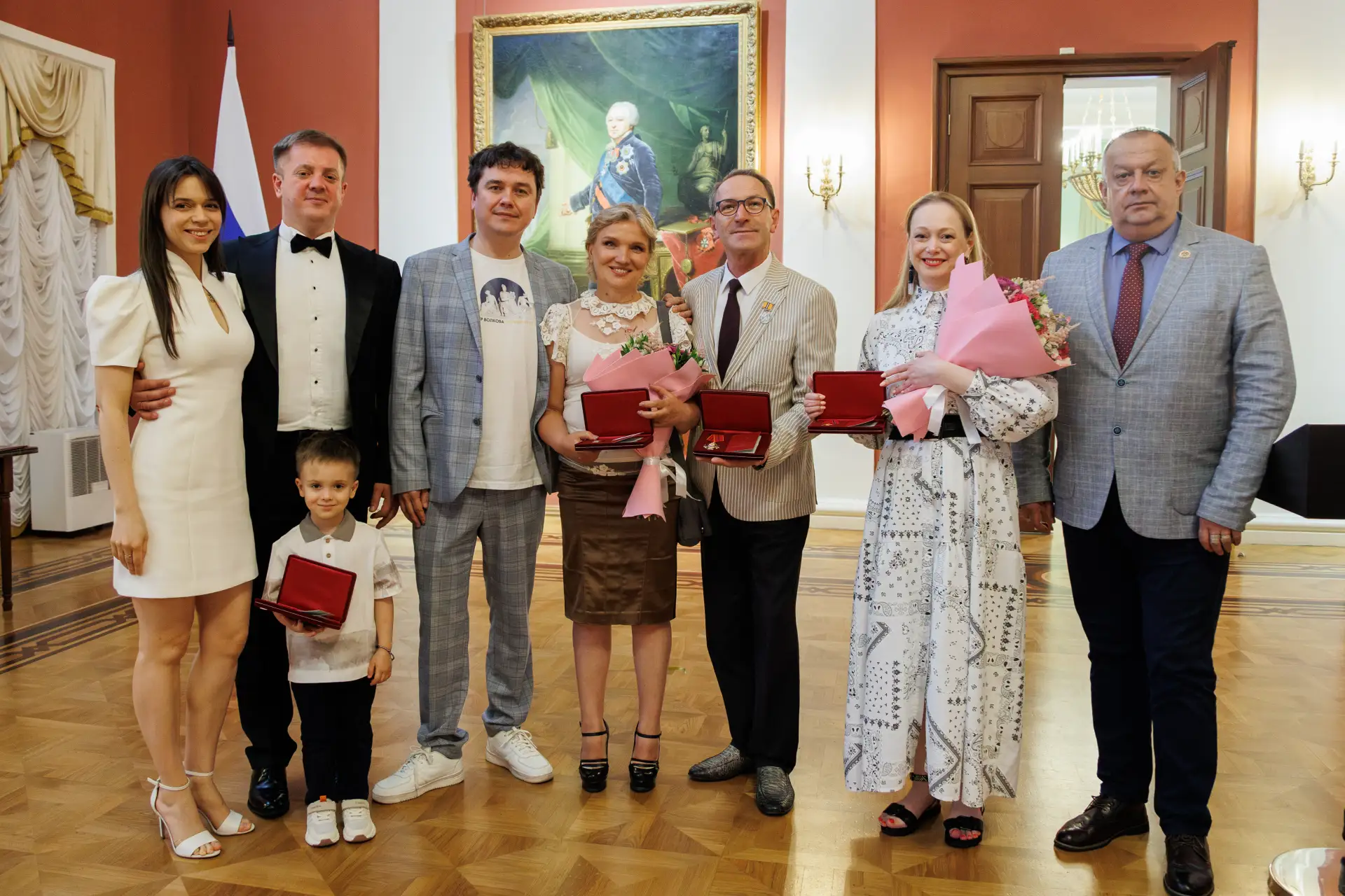 Поздравляем артистов и сотрудников театра Волкова с вручением государственных наград!

Накануне Дня 