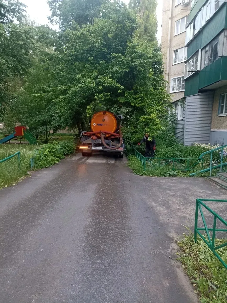 🚨Сегодня вечером в диспетчерскую службу поступила заявка о засоре канализационной сети по адресу: г