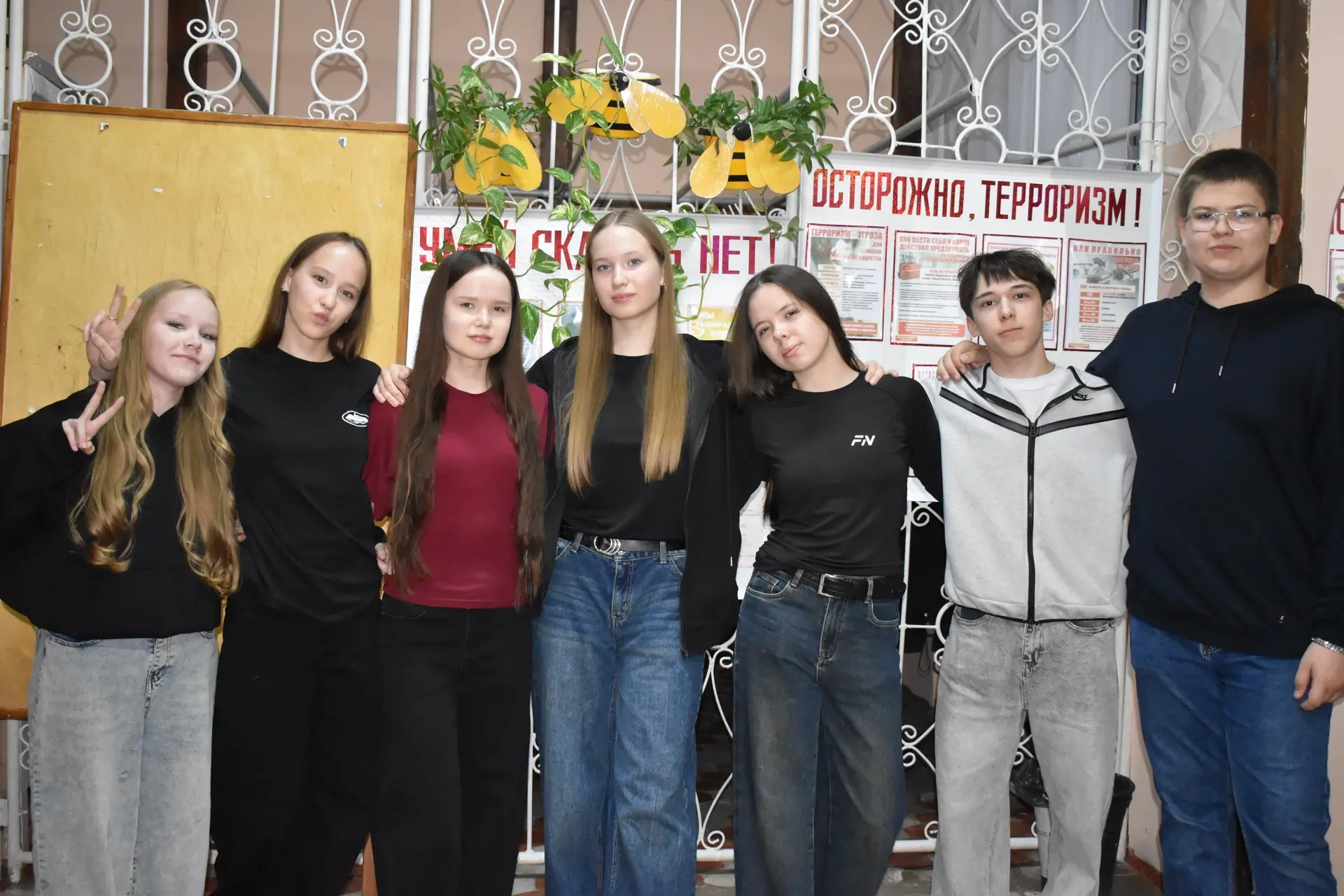 02 мая в РЦКиД состоялся супер позитивный вечер отдыха для молодежи «Танцпол везде». Яркая светомузы