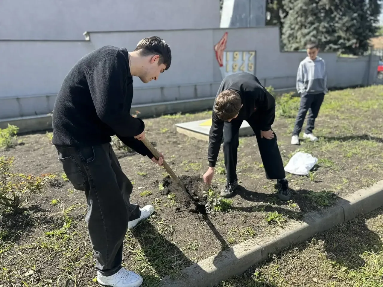 🌱 29 апреля наши ученики стали частью большой истории — присоединились к Всероссийской акции«Сад па