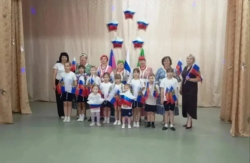12 июня - День России. Этот праздник, который приобретает особый смысл в Год единства народов России