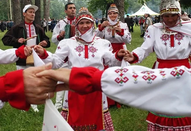 Нам достались "Чуваши"

🇷🇺 КТО ТАКИЕ ЧУВАШИ? Рассказываем коротко и интересно

Чуваши — тюркский н