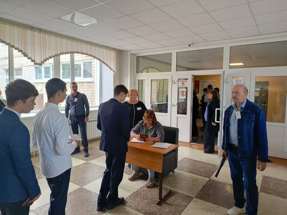 137 девятиклассников Майнского района сдали экзамен по русскому языку.

Второй обязательный экзамен 
