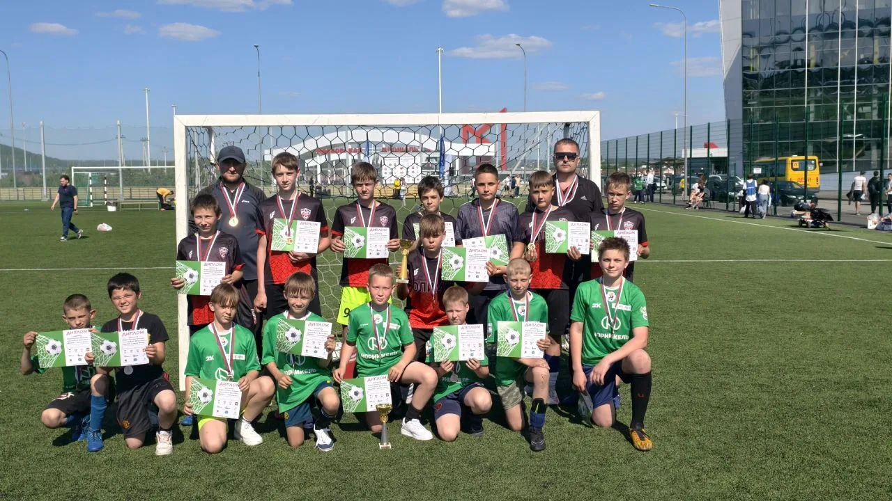 ⚽️1 июня 2026 года на футбольном поле Ледового Дворца «Кузбасс» в Кемерово состоялся Всероссийский д