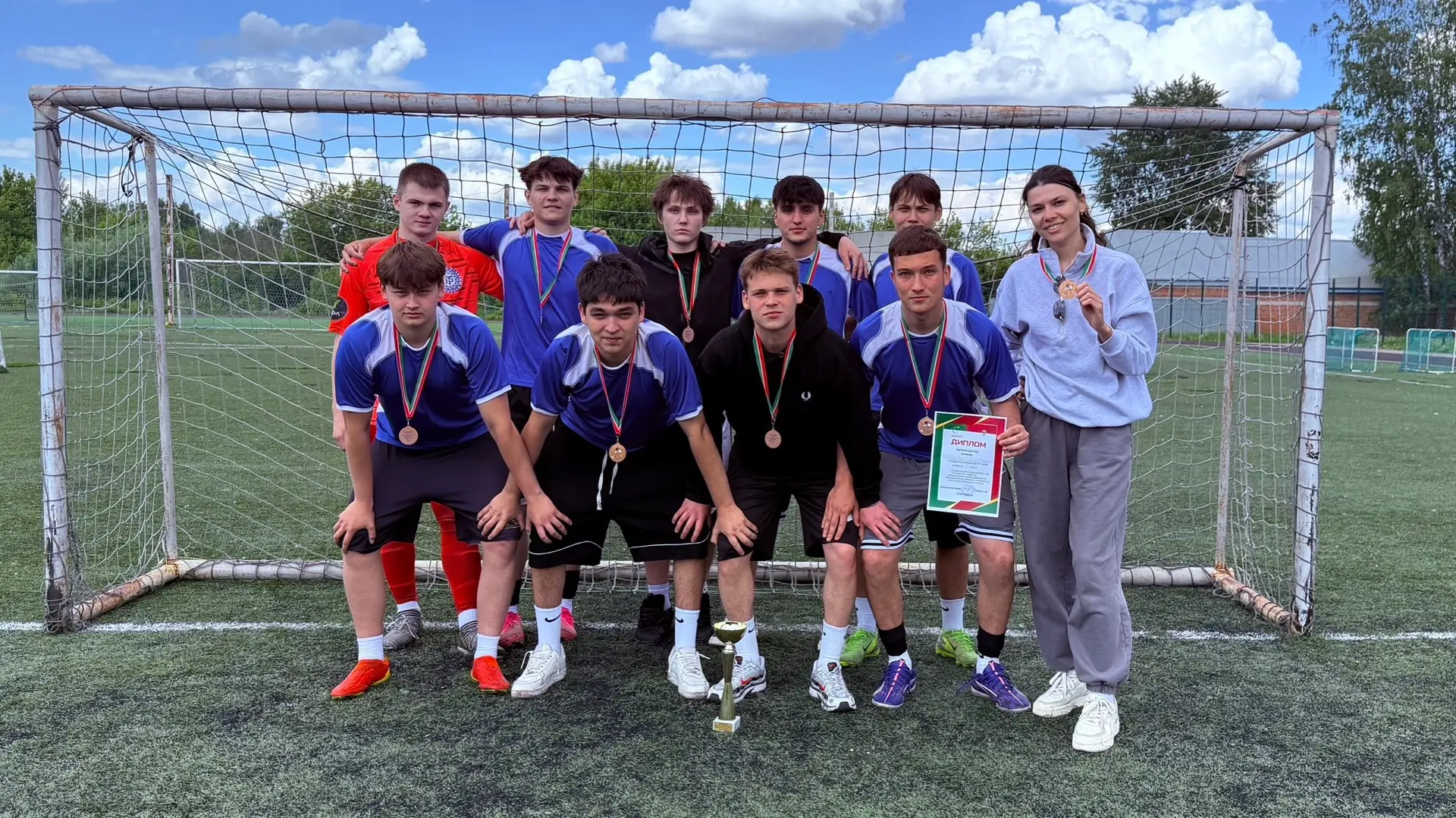 И снова о наших футболистах🏆⚽️👏🏻

Команда техникума по футболу заняла 
3 место в соревнованиях по