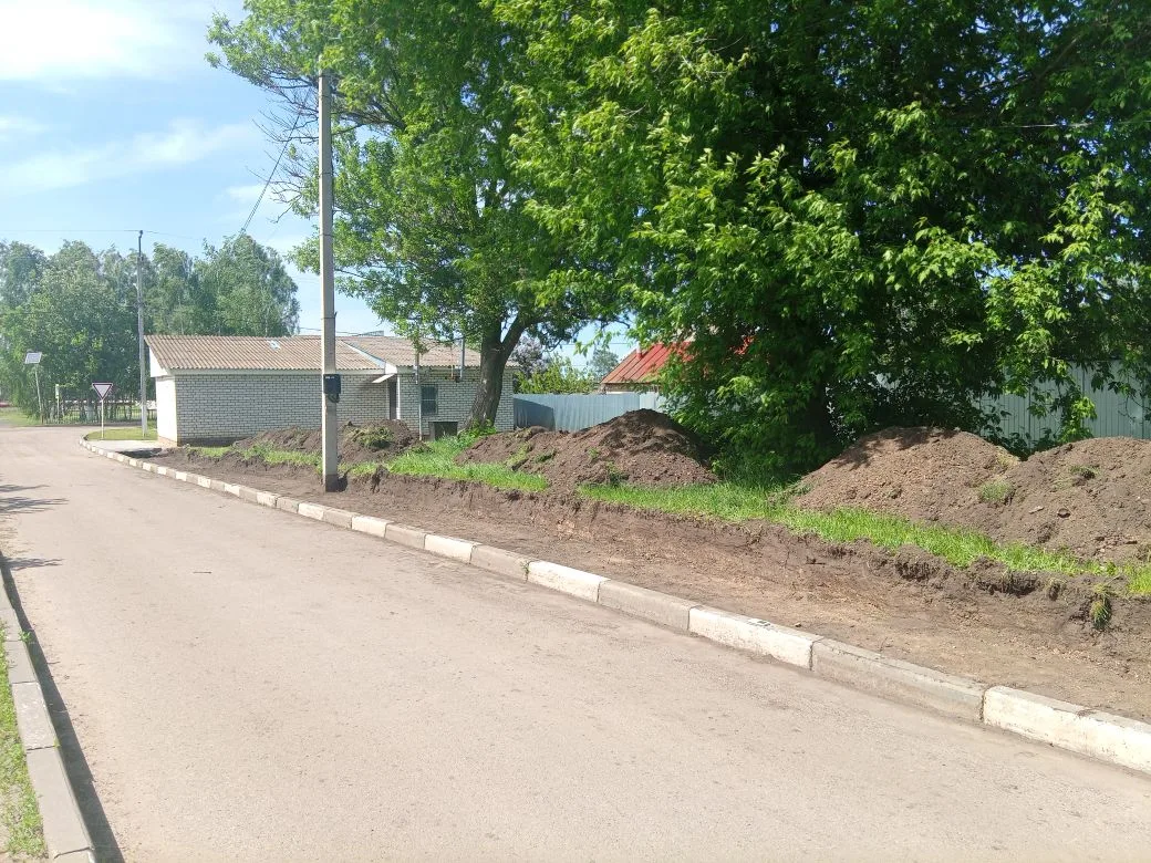 Начались работы по благоустройству тротуара в д. Будановка по ул. Советская, по программе "Формирова