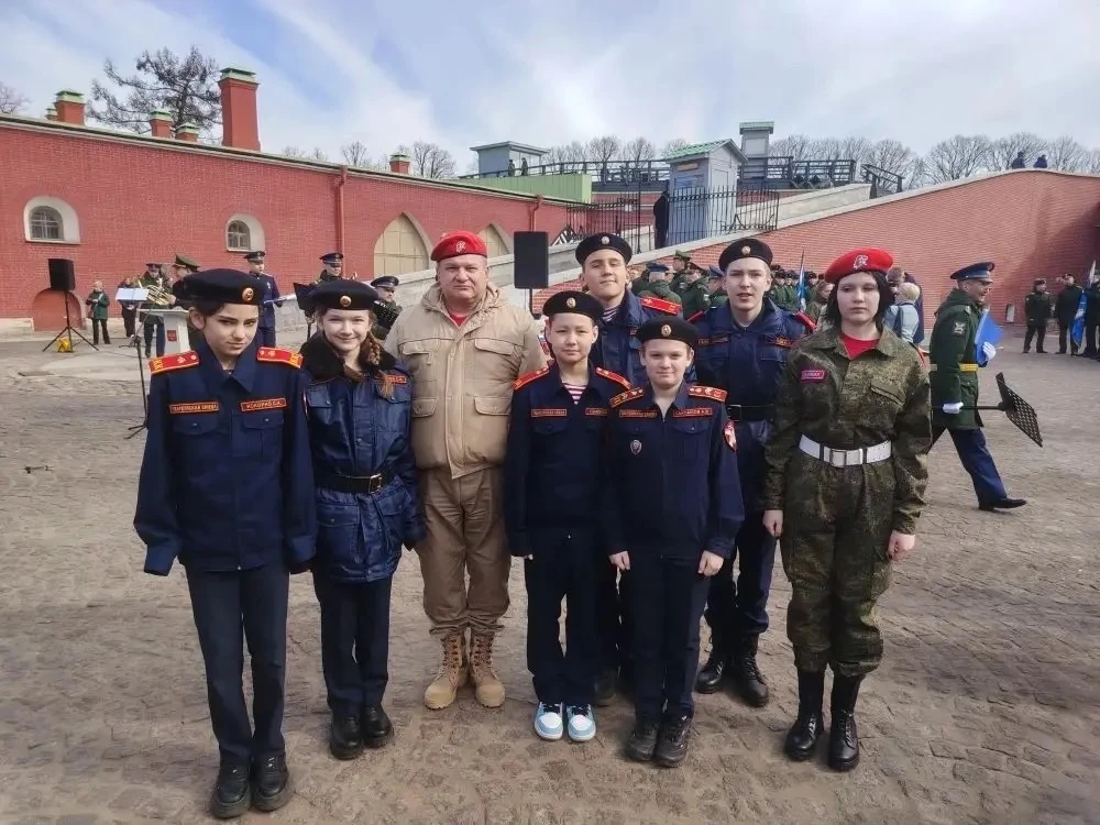 🚀Космическое воскресенье

🌟В завершающий день Недели космоса отряд Юнармии пополнился новыми члена