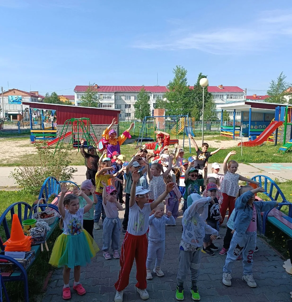 Сегодня в нашем дошкольном отделении прошёл настоящий праздник, посвящённый нашей любимой Родине! 🇷