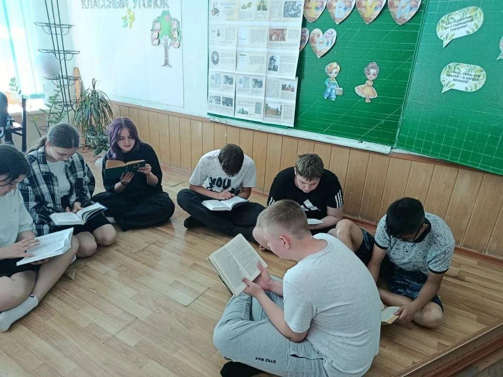 День Пушкина в лагере «Радуга»: творчество, спорт и море впечатлений! 

Сегодня в нашем летнем оздор