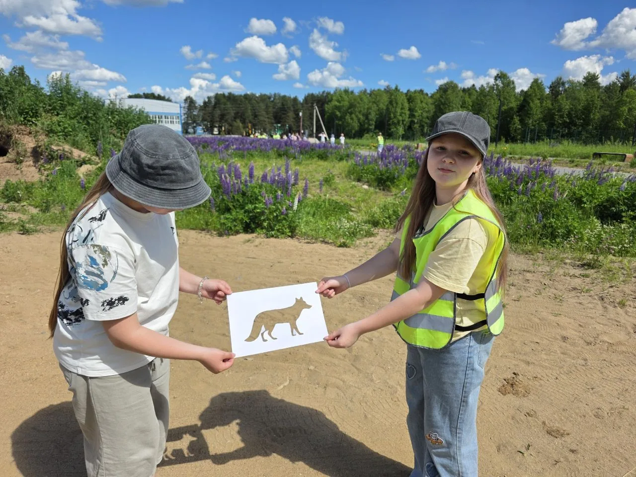 🌿 В ДООЛ «Солнышке» прошел День юного натуралиста!
🌞Сегодня в нашем лагере было особенно шумно от 