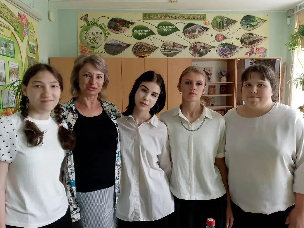 🌸  Учащиеся 9 класса, которые изучали трудовой профиль «Цветоводство», с честью сдали итоговый экза