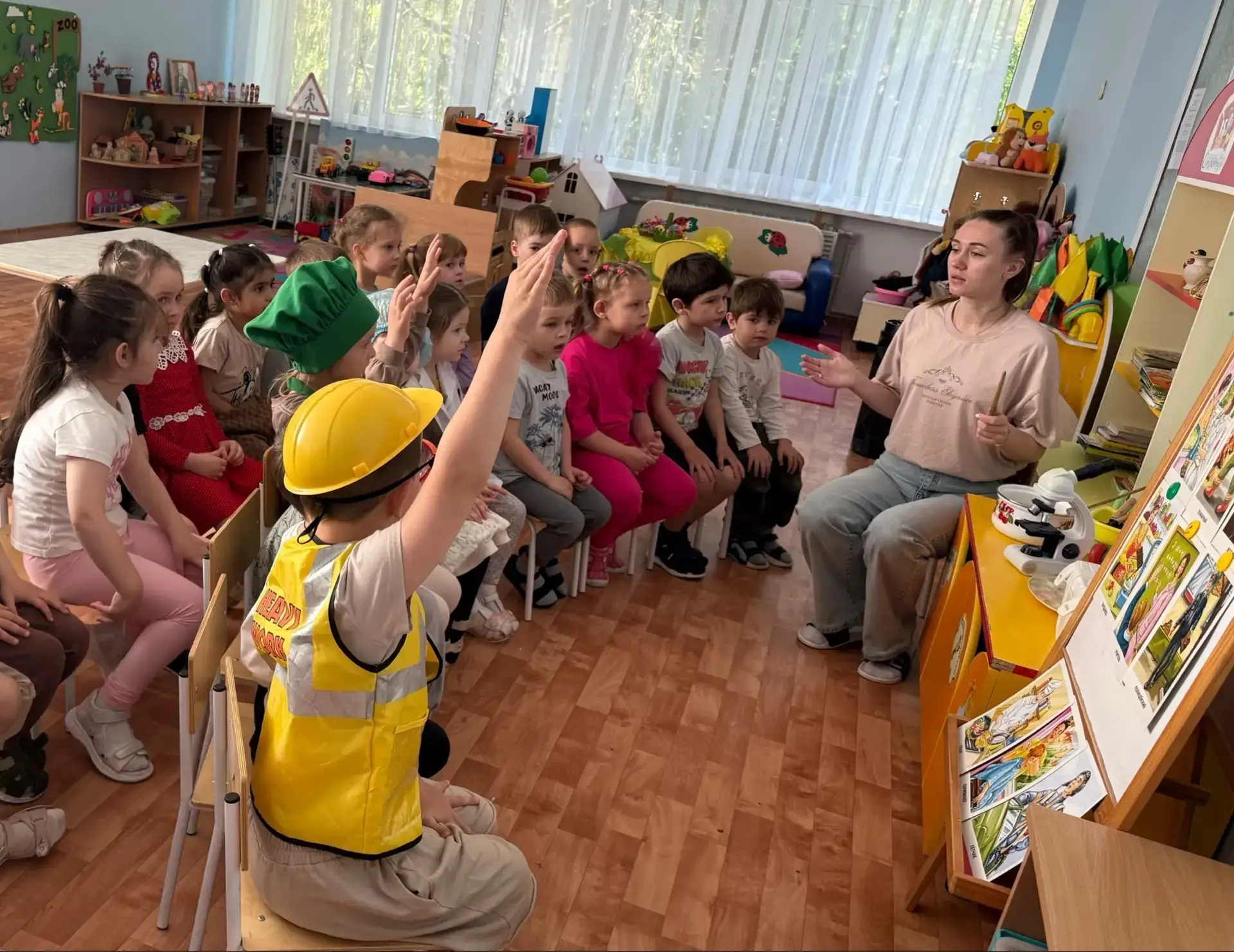 📌ВСЕ ПРОФЕССИИ НУЖНЫ, ВСЕ ПРОФЕССИИ ВАЖНЫ!!!✅
👮‍♂💇‍♀👩‍🍳👩‍⚕
Профессии бывают разные –
Все они о