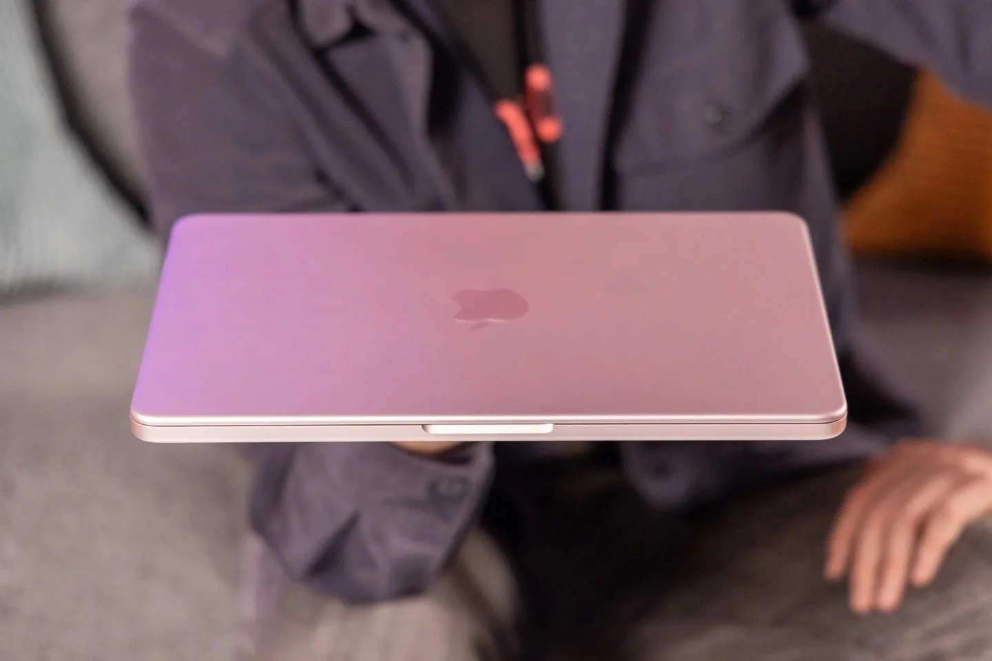 Apple начала продавать восстановленные MacBook Neo. Можно сэкономить $100 

Версия с 256 ГБ памяти с