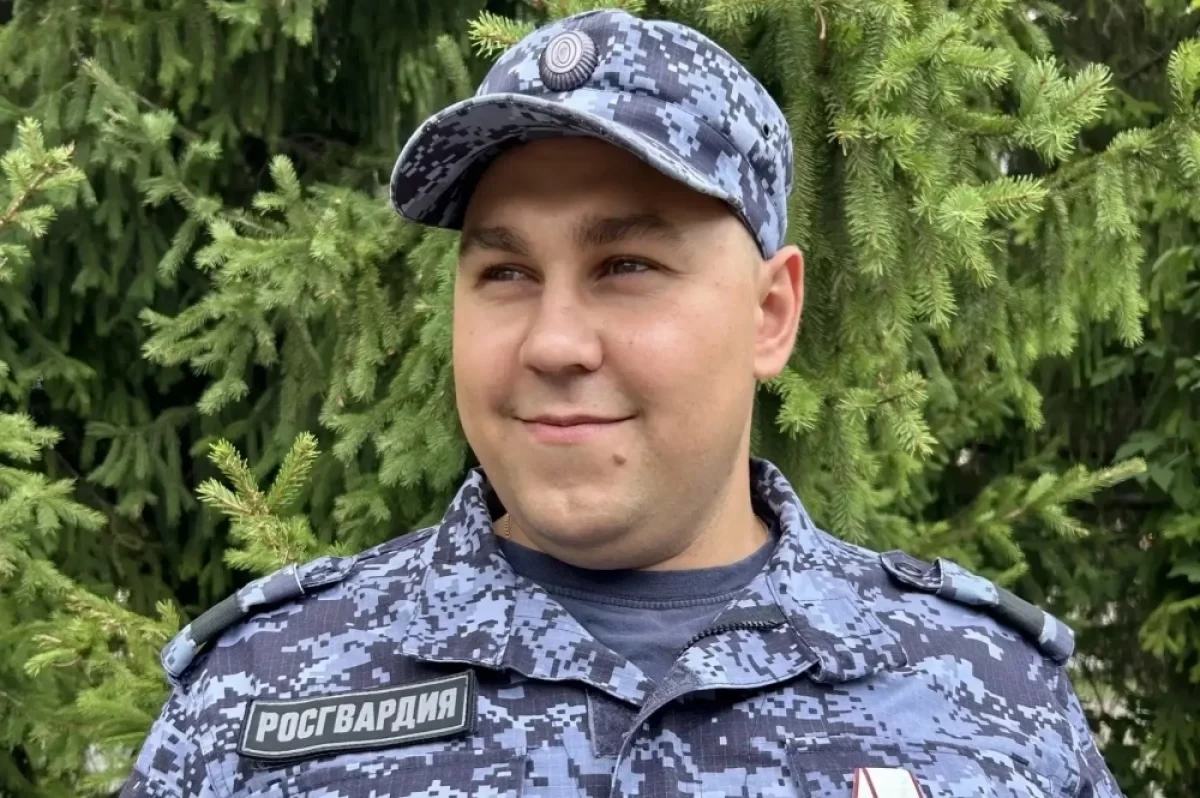 Омский росгвардеец Дмитрий Г. награждён медалью «За спасение погибавших»

Ещё в июне прошлого года с
