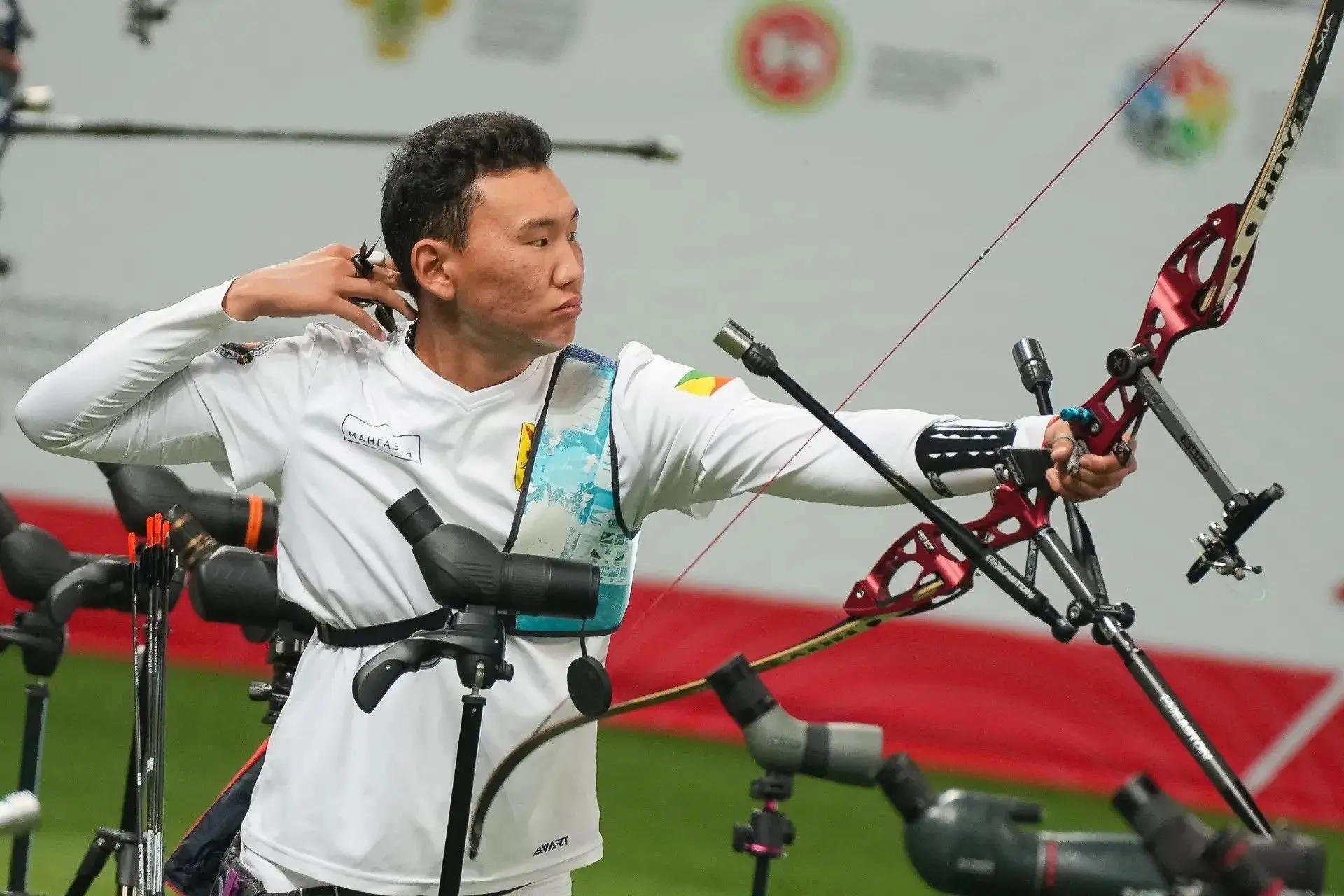 🏹 История успеха: Батор Ширабцынгуев

Студент 1 курса ФГБУ ПОО «ГУОР г. Бронницы МО» Батор Ширабцын