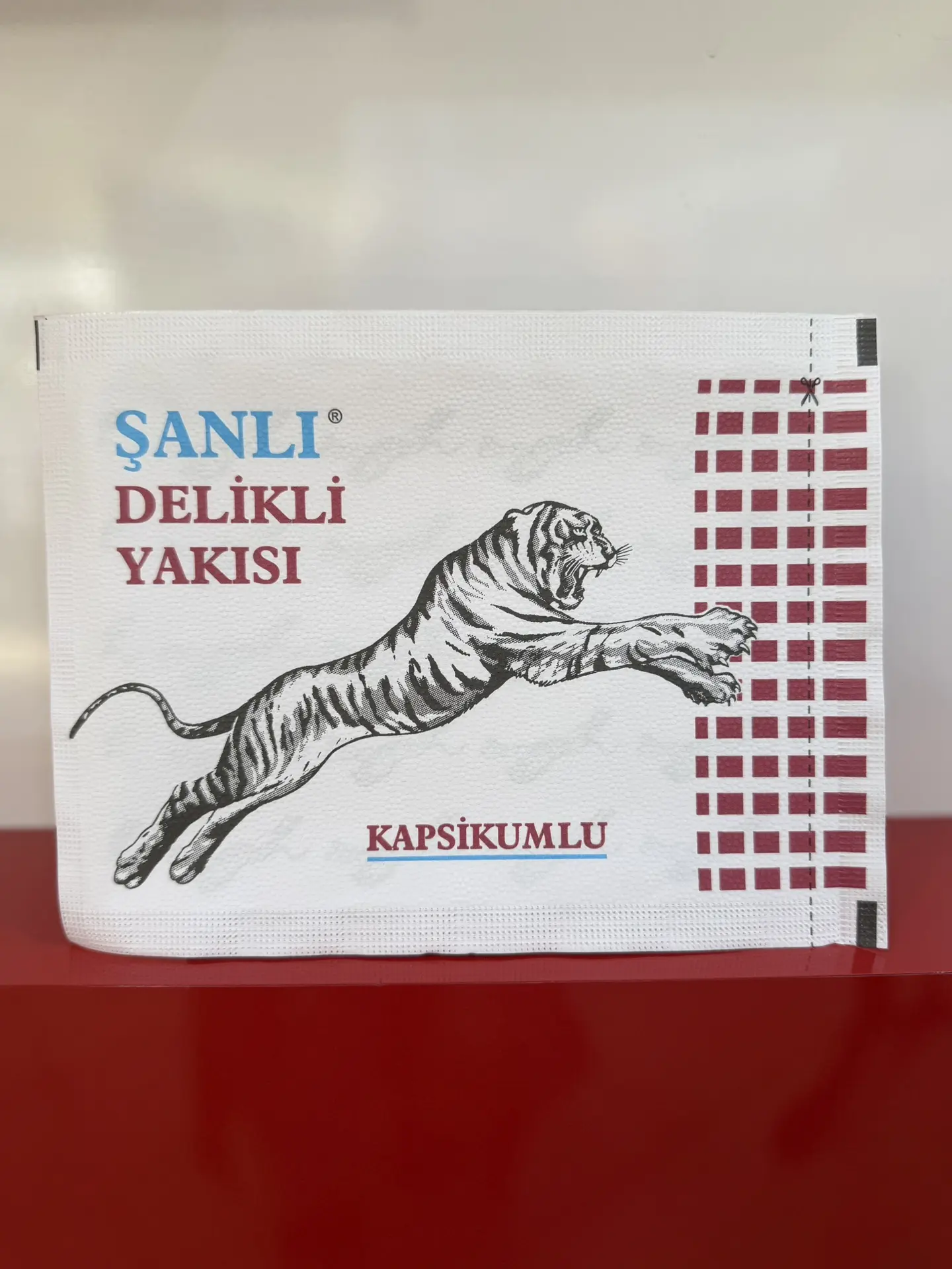 Şanlı Delikli Yakısı — согревающий пластырь для мышц и суставов

Популярный турецкий согревающий пла