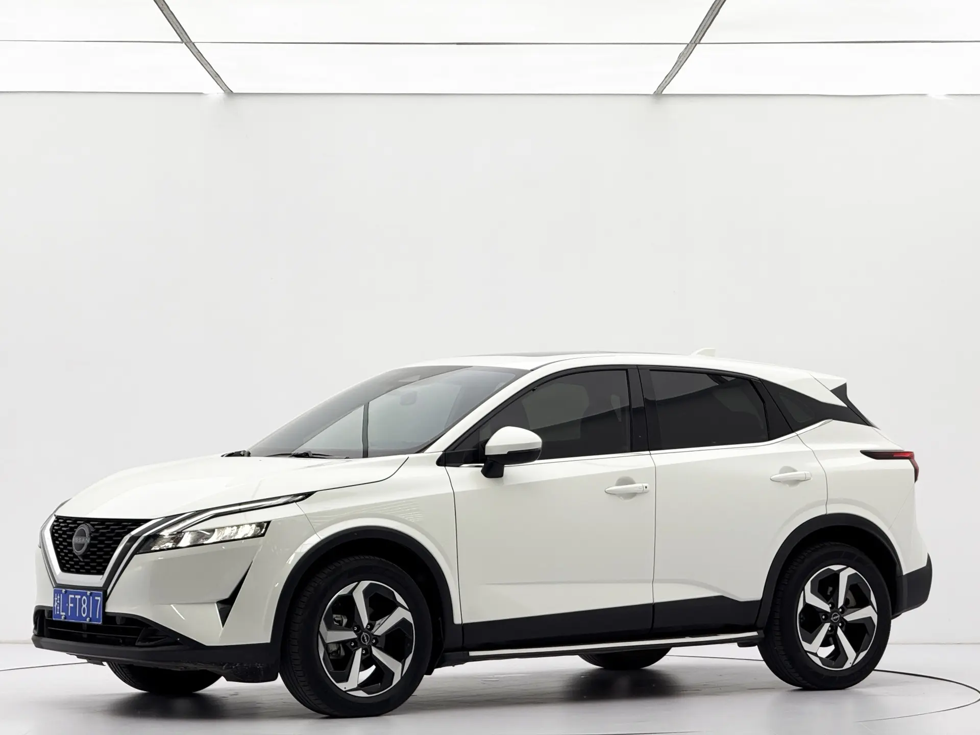 В продаже на рынке Китая🇨🇳

 🌟 Nissan Qashqai 2023 года⚡️

▫️1.3 литра (158 л.с) / передний приво