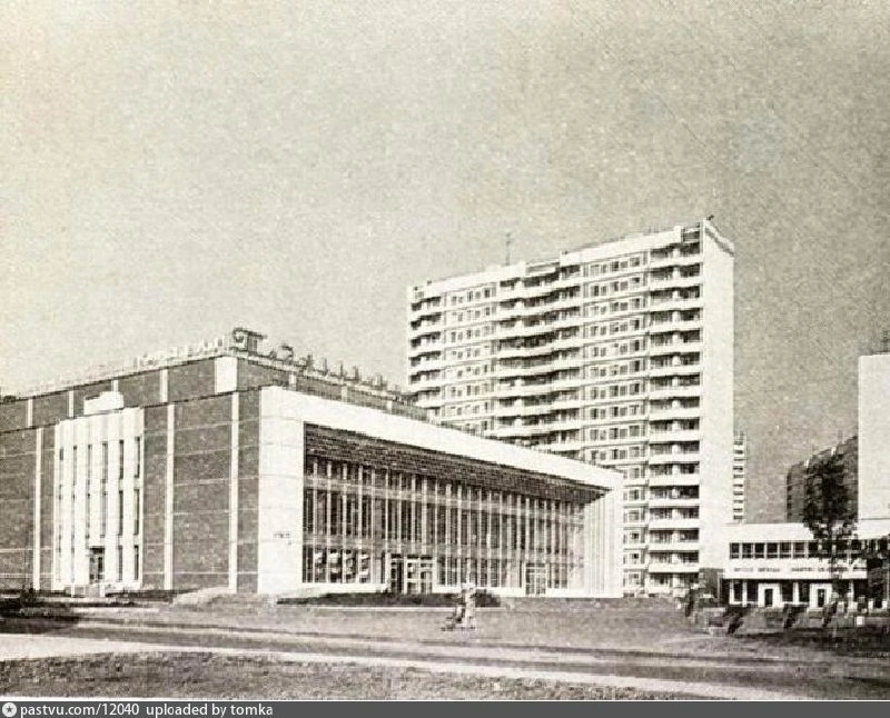 Кинотеатр Таджикистан

#предания_строгино

Читай главный канал о Москве
