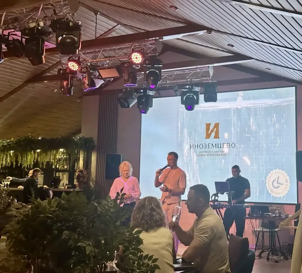 Душевный вечер с «Иноземцево» в «Курортной Ривьере»

🌟В ресторане «Курортная Ривьера» города-курорт