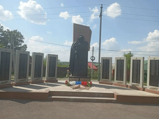 В преддверии важной даты – годовщины начала Великой Отечественной войны – депутаты Прокопьевского му