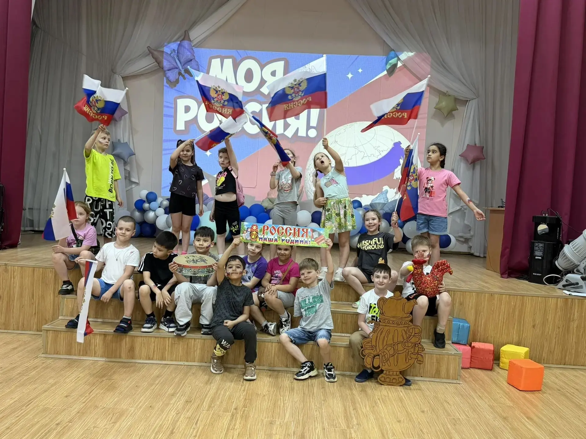 День России — это мы!
Сегодня 7 отряд побывал на викторине «Моя Россия» в КЦ «Юность». Ребята не про
