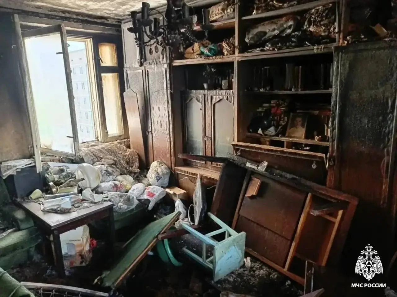 Ночной пожар в Удомле: один погибший

Сегодня ночью на ул. Энтузиастов загорелась квартира. Пожарные