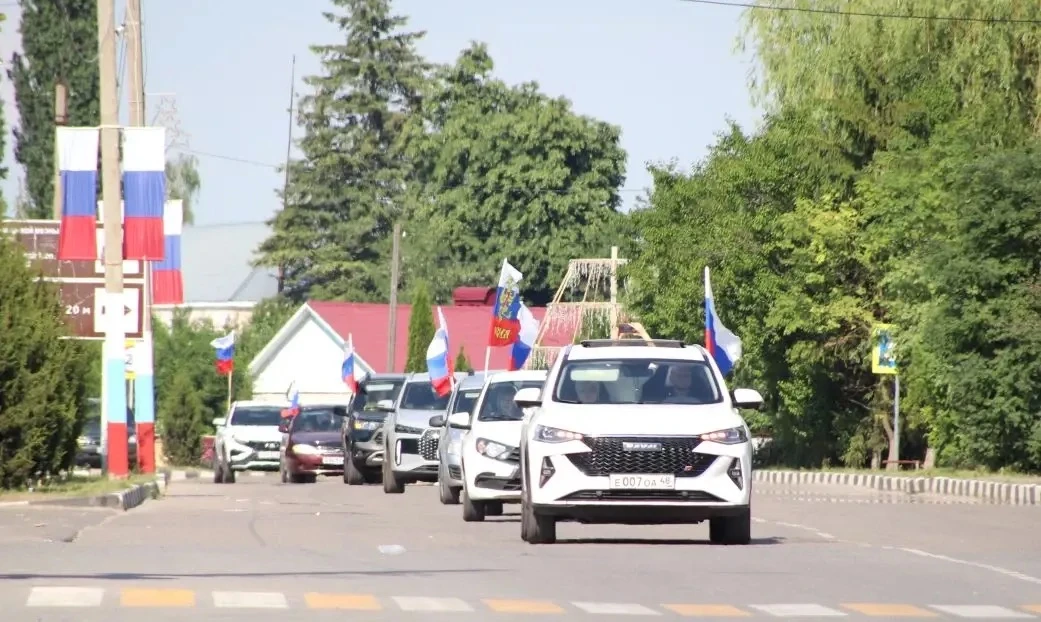 Вместе со всей страной отметили наш главный государственный праздник — День России! 🇷🇺

🏎 Состоял
