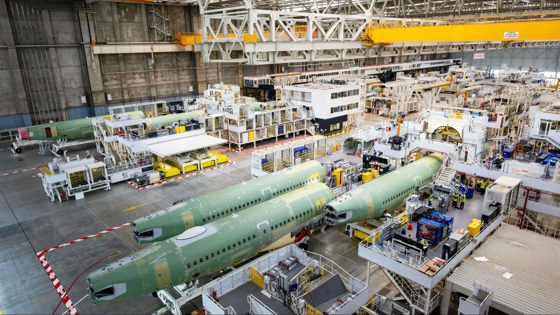 🇫🇷 Airbus открыл новую линию сборки A320 в Тулузе

Концерн Airbus открыл вторую линию окончательно