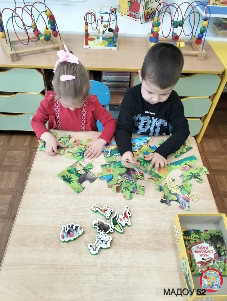🧩🌟 Сегодня дети  младшей группы  погрузились в мир увлекательных вкладышей и пазлов! 🎉

Ребята  с