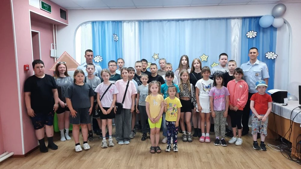 🚦Важные гости в нашем школьном лагере! 👮‍♂️👮‍♂️

Сегодня наш лагерь дневного пребывания посетили 