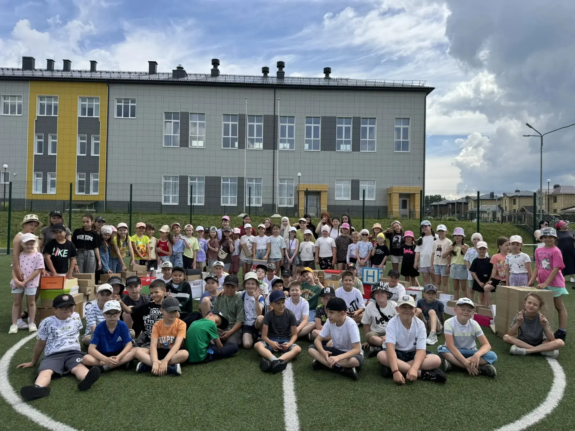 🏰 10 июня. По кирпичику поднимем город мы! 👷

Сегодня в нашем лагере «Максудишки» прошёл увлекател